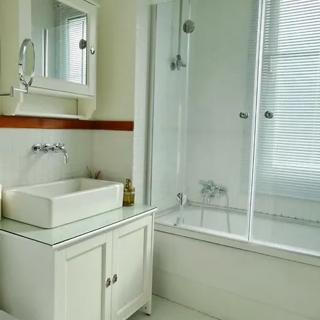 Luxury Renovated, Proper Flat- Beyoglu 4 * Istanboel